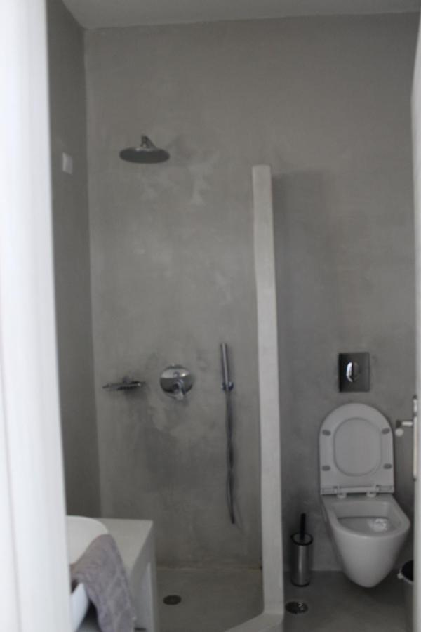 Fira Getaway - Economy Basement Rooms Bagian luar foto