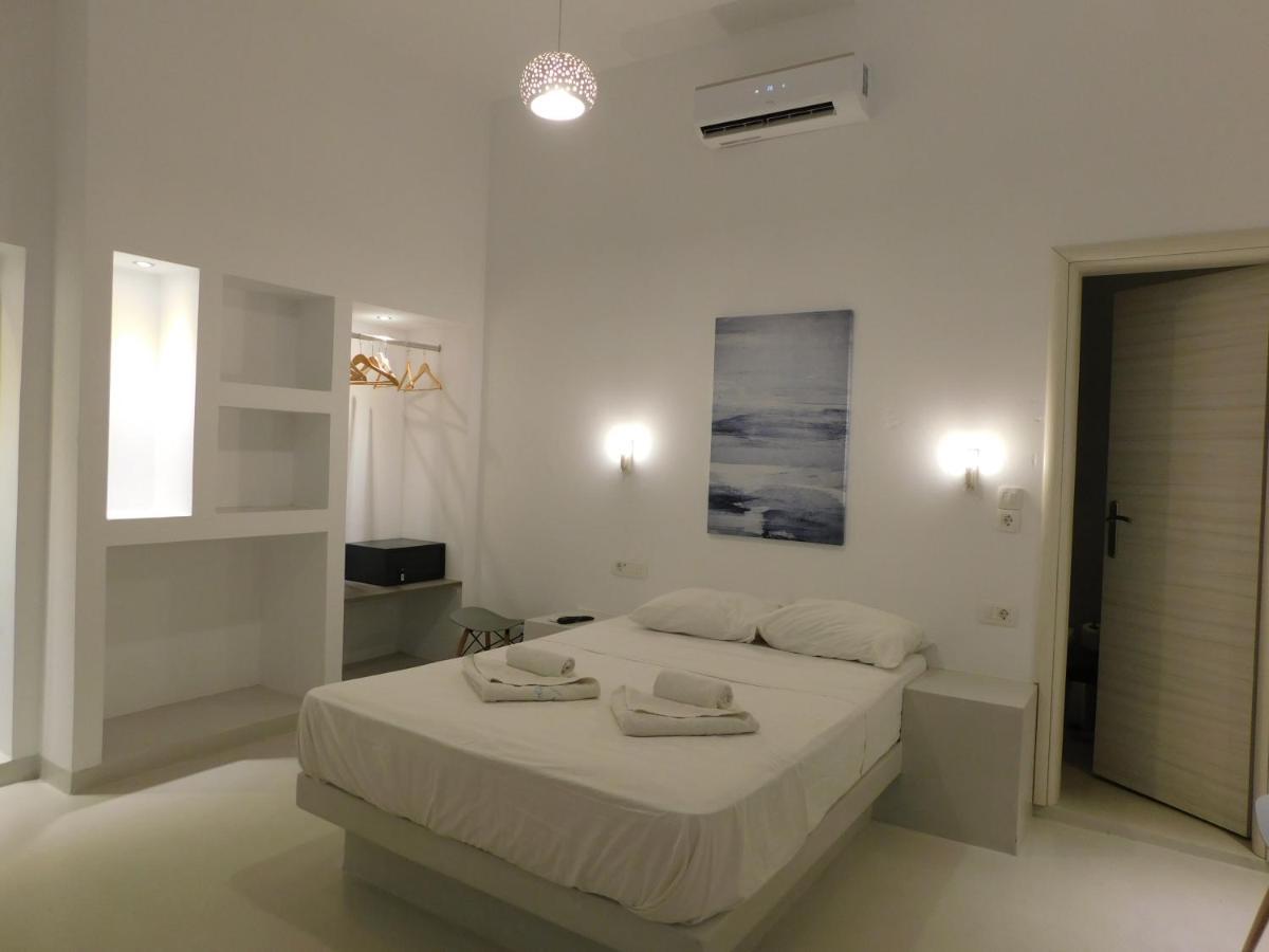 Fira Getaway - Economy Basement Rooms Bagian luar foto
